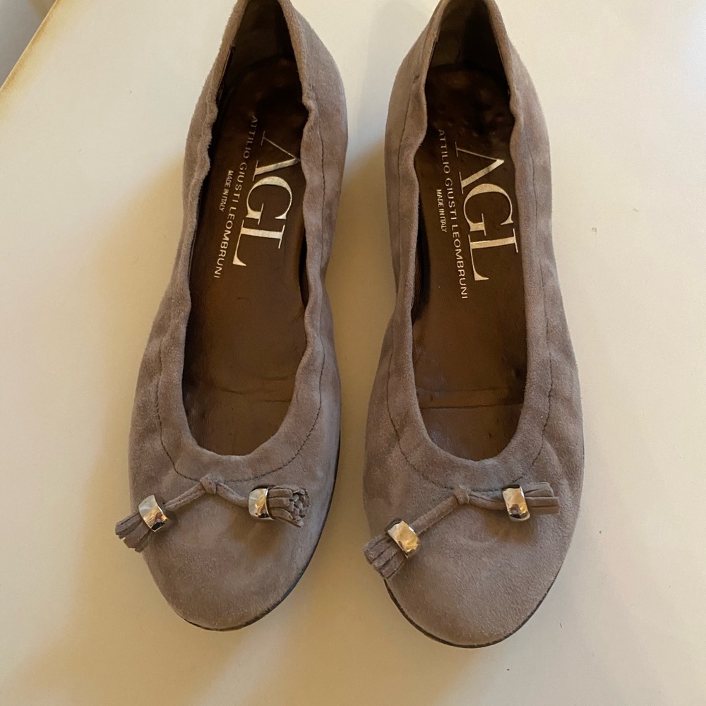 AGL Women's Taupe Suede Ballet Flats 38